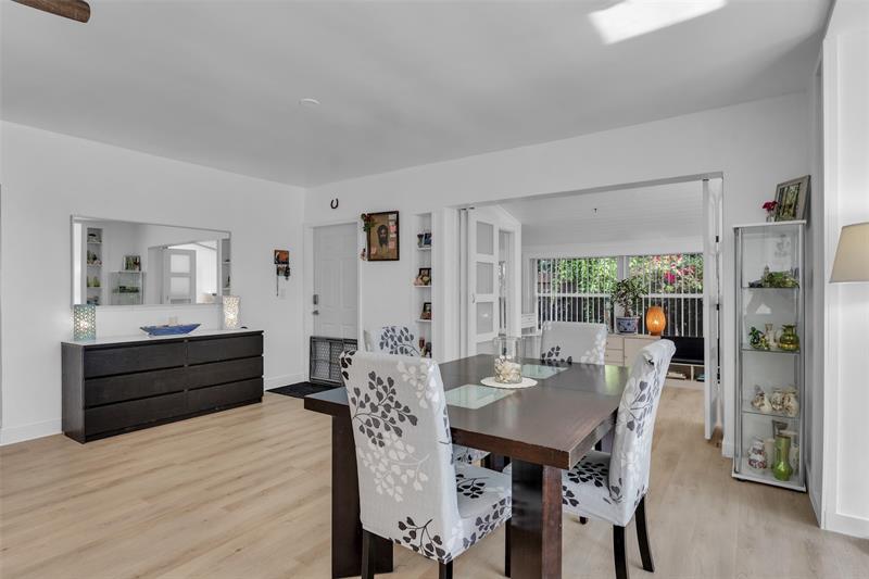 Image 17 of 48 For 3194 Taft St