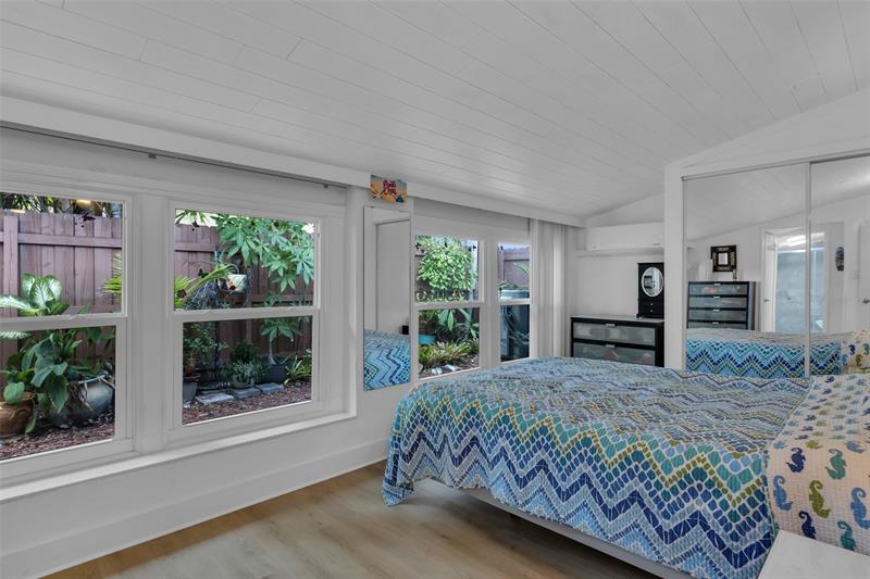 Image 19 of 48 For 3194 Taft St