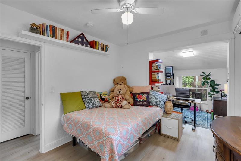 Image 25 of 48 For 3194 Taft St