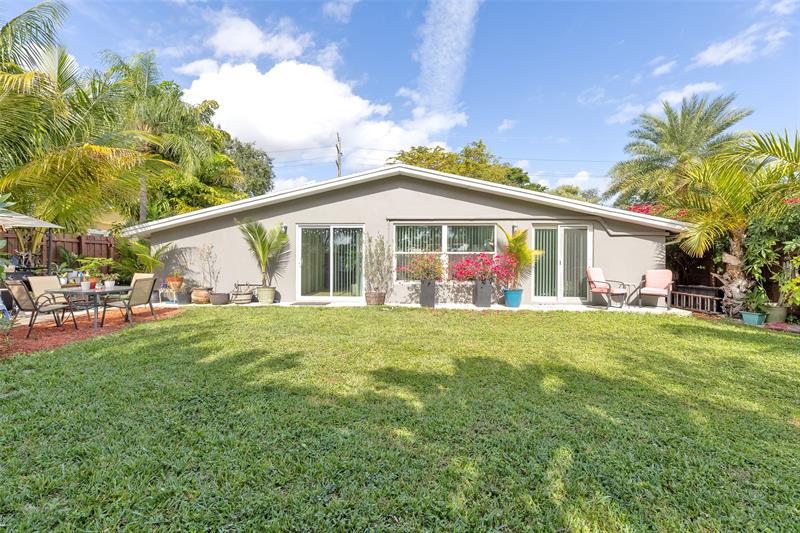 Image 40 of 48 For 3194 Taft St