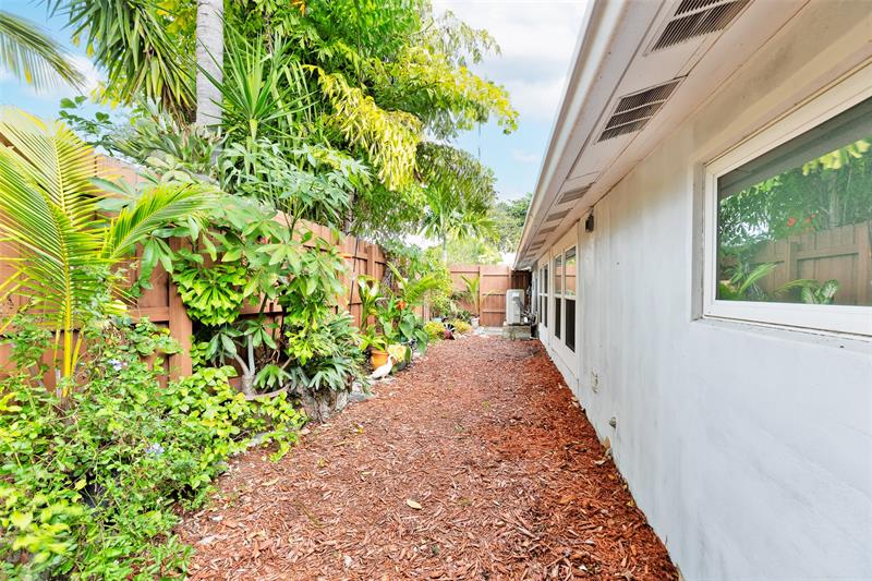 Image 45 of 48 For 3194 Taft St