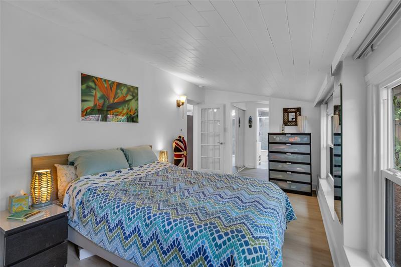 Image 5 of 48 For 3194 Taft St