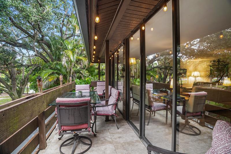 Image 33 of 43 For 101 96th Ter 204