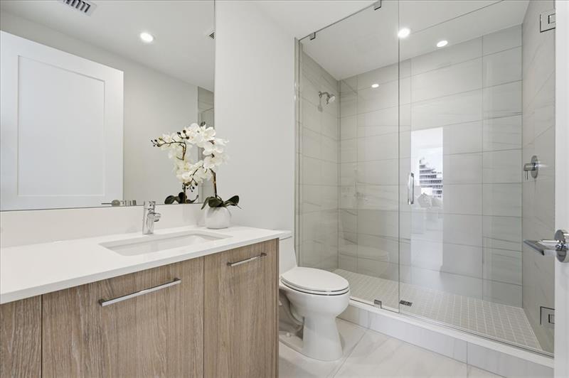 Image 19 of 36 For 151 Seabreeze Blvd 1601 E