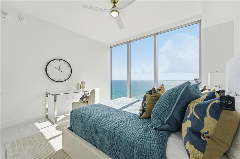 Image 20 of 36 For 151 Seabreeze Blvd 1601 E