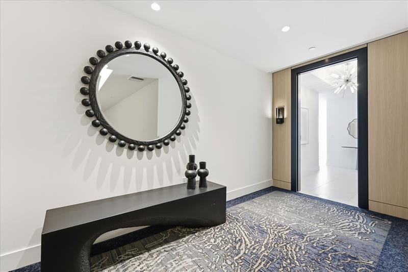 Image 25 of 36 For 151 Seabreeze Blvd 1601 E