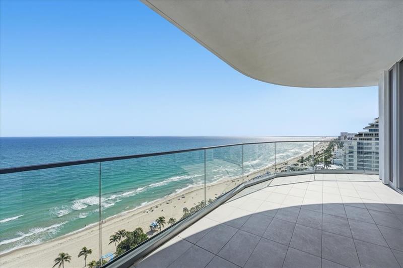 Image 3 of 36 For 151 Seabreeze Blvd 1601 E