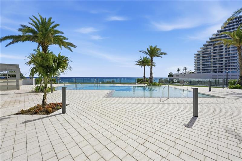 Image 35 of 36 For 151 Seabreeze Blvd 1601 E