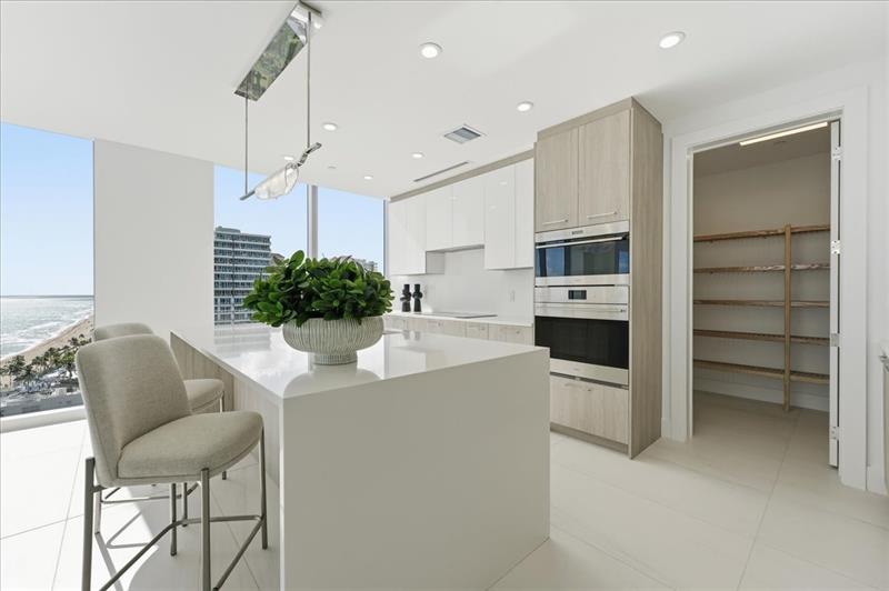 Image 9 of 36 For 151 Seabreeze Blvd 1601 E