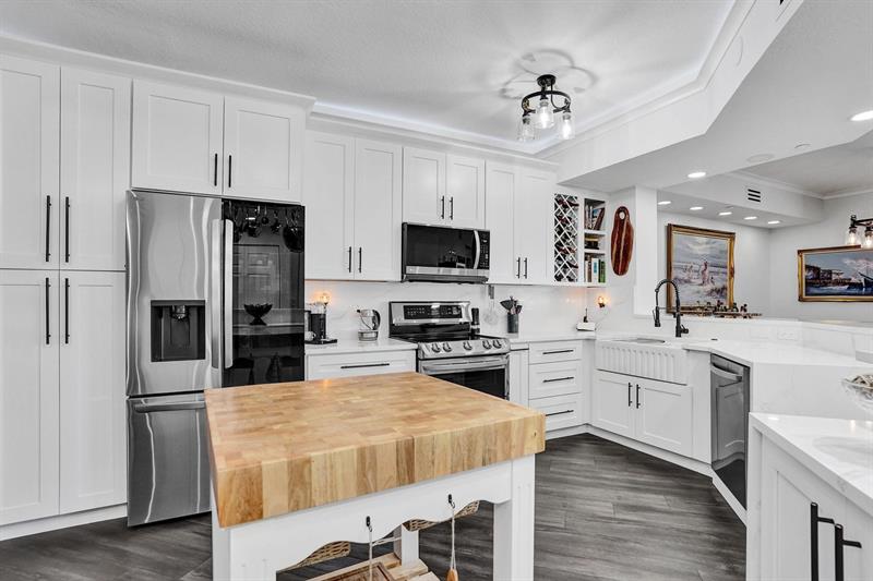 Image 11 of 57 For 7755 Yardley Dr 209