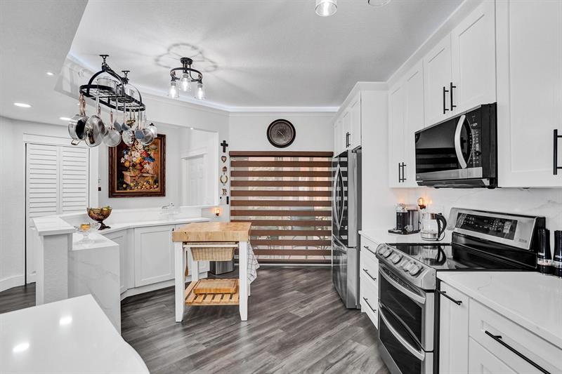 Image 13 of 57 For 7755 Yardley Dr 209