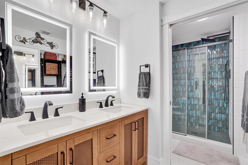 Image 34 of 57 For 7755 Yardley Dr 209