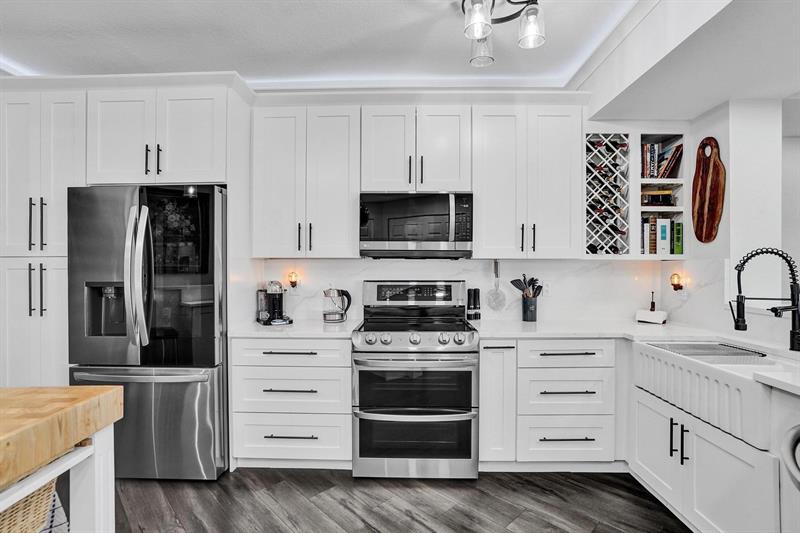 Image 4 of 57 For 7755 Yardley Dr 209