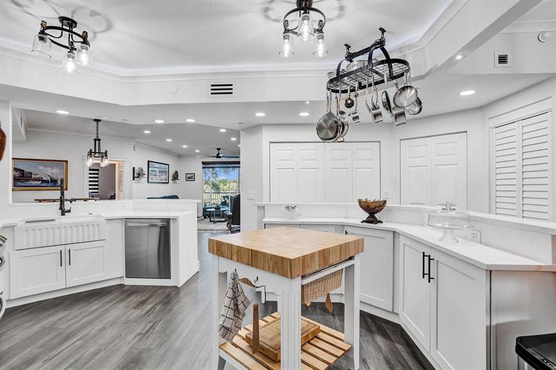 Image 5 of 57 For 7755 Yardley Dr 209