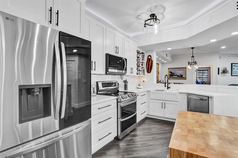 Image 6 of 57 For 7755 Yardley Dr 209