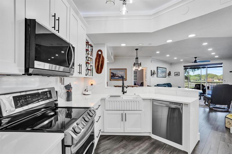 Image 9 of 57 For 7755 Yardley Dr 209