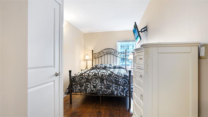 Image 26 of 70 For 3410 Galt Ocean  802 N