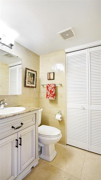 Image 28 of 70 For 3410 Galt Ocean  802 N