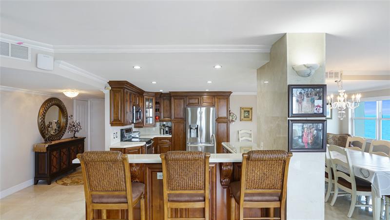 Image 9 of 70 For 3410 Galt Ocean  802 N