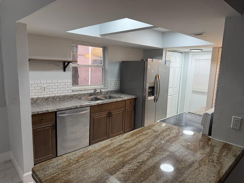 Image 5 of 9 For 4330 80th Ave  N