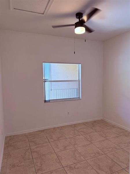 Image 16 of 26 For 2941 Riverside Dr  303