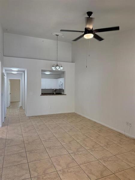 Image 24 of 26 For 2941 Riverside Dr  303