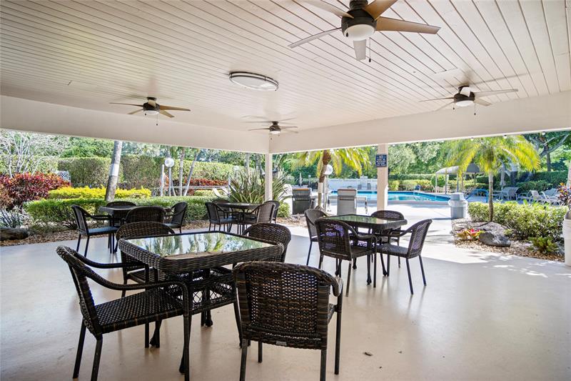 Image 26 of 34 For 3510 Oaks Way  802