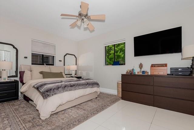 Image 21 of 28 For 7509 40th Pl