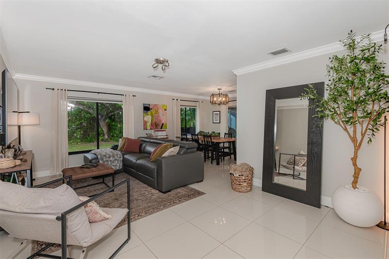 Image 3 of 28 For 7509 40th Pl