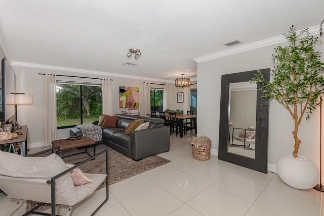 Image 9 of 28 For 7509 40th Pl