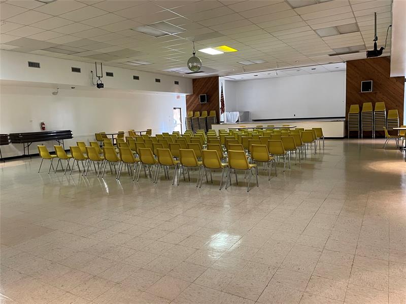 Image 17 of 18 For 604 2nd St  231