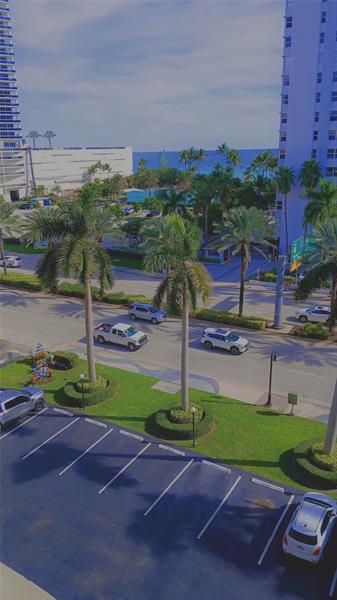 Image 3 of 9 For 1893 Ocean Dr 709