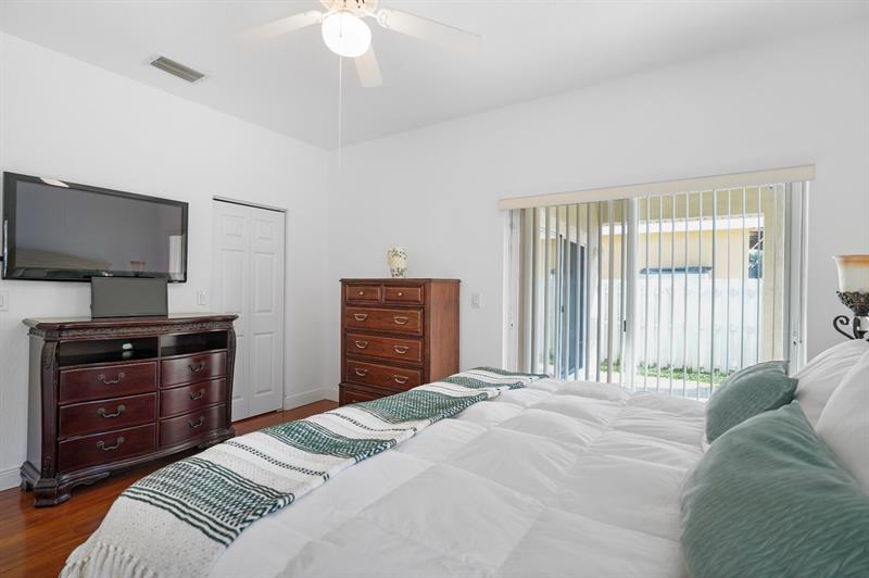 Image 14 of 25 For 13758 31st St