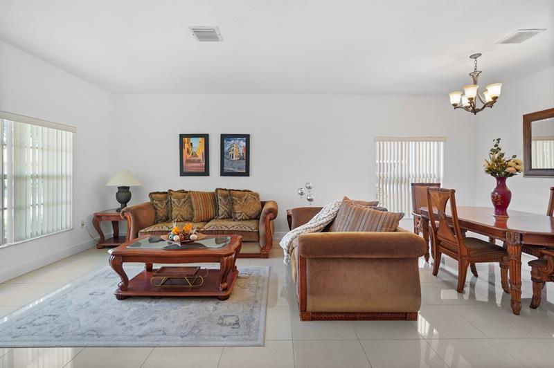 Image 5 of 25 For 13758 31st St