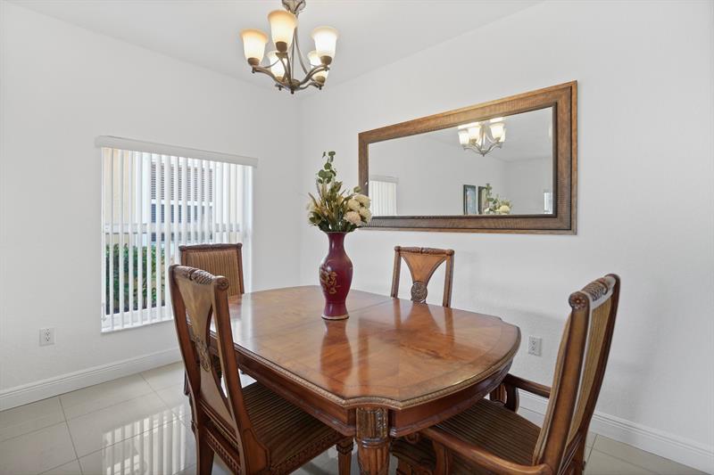 Image 7 of 25 For 13758 31st St