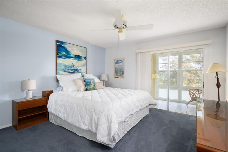 Image 10 of 45 For 40 Vista Gardens Trl  201