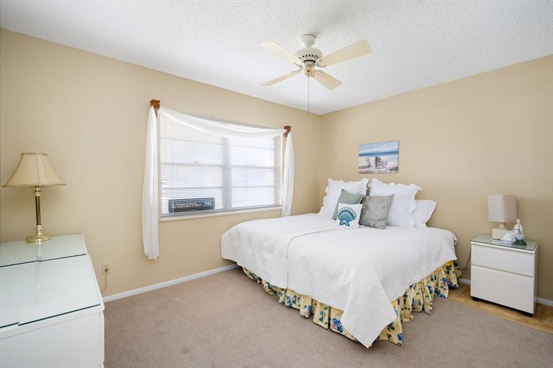 Image 14 of 45 For 40 Vista Gardens Trl  201