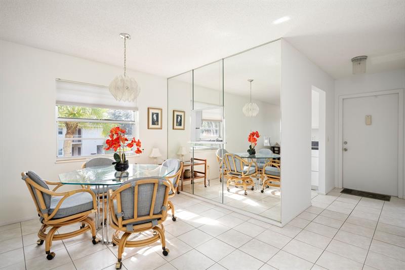 Image 20 of 45 For 40 Vista Gardens Trl  201