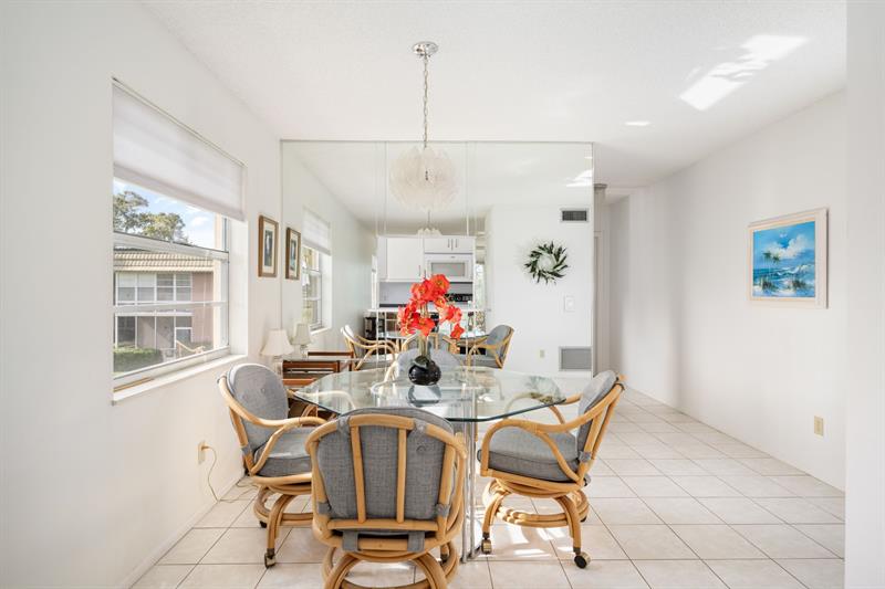 Image 21 of 45 For 40 Vista Gardens Trl  201