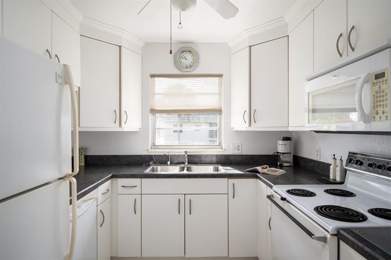 Image 24 of 45 For 40 Vista Gardens Trl  201