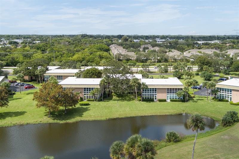 Image 30 of 45 For 40 Vista Gardens Trl  201