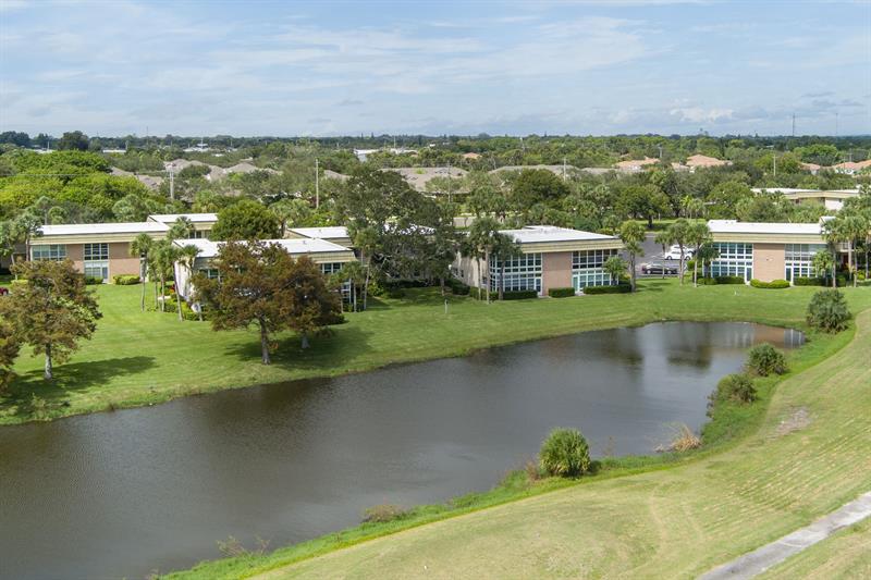 Image 31 of 45 For 40 Vista Gardens Trl  201