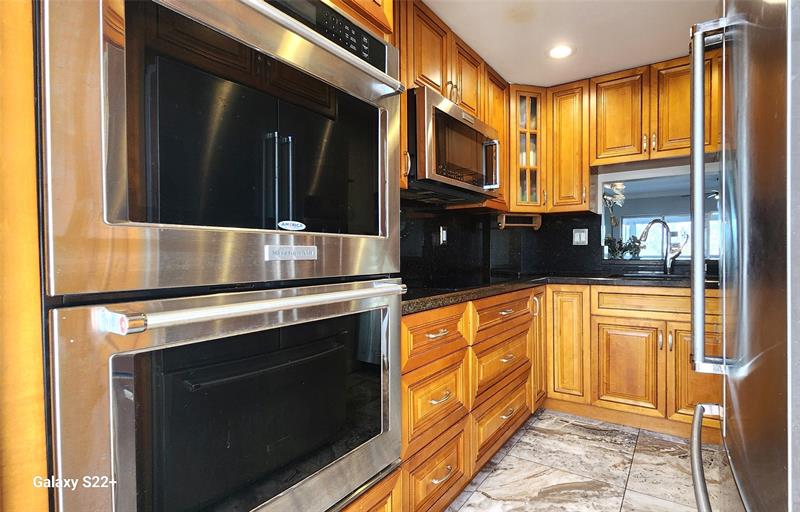 Image 4 of 20 For 1319 Hillsboro Blvd  208