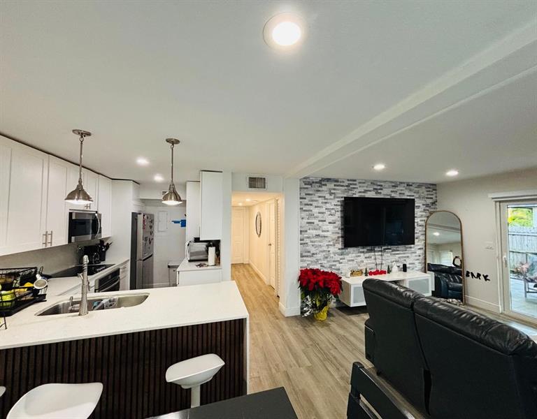 Image 5 of 11 For 8000 74th Ter