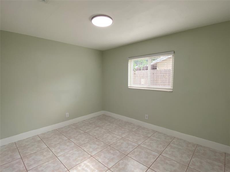 Image 17 of 20 For 1610 62nd St