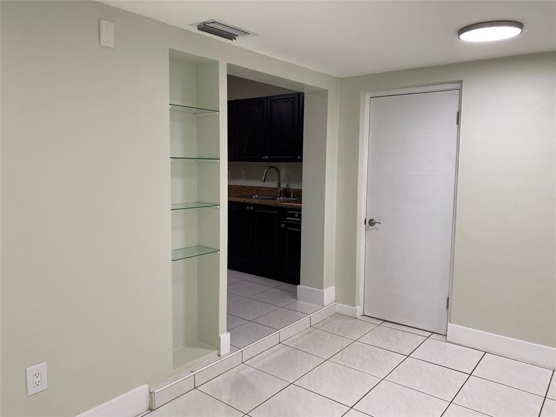 Image 18 of 20 For 1610 62nd St