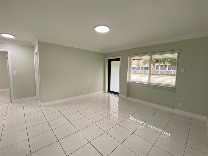 Image 3 of 20 For 1610 62nd St