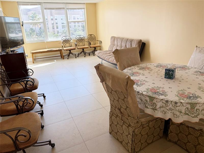 Image 6 of 23 For 201 Ocean Blvd  506