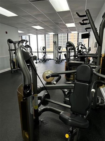 Image 22 of 24 For 2301 Ocean Dr  606