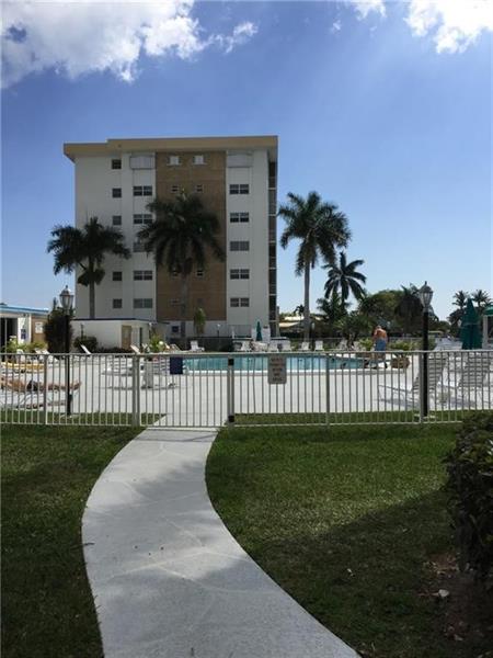 Image 17 of 24 For 3040 16th Ave  303 A